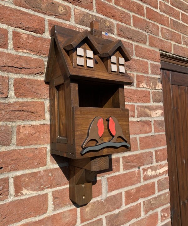 The Robin Birdhouse